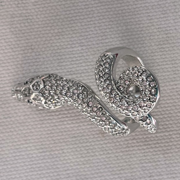 Crystal Boa Snake Ring - Picture 4 of 4